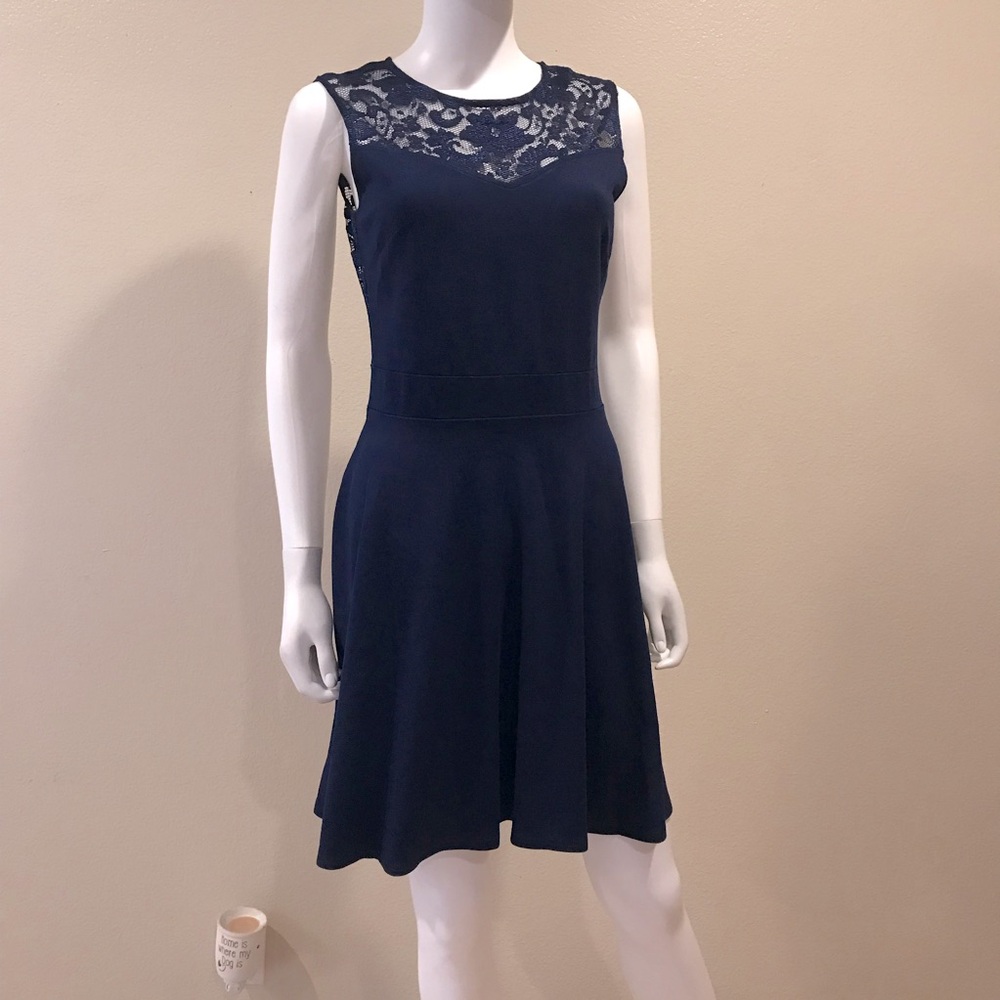 Navy Blue Fit Flare Formal Mini Dress Size Medium Floral Lace Detail Sleeveless